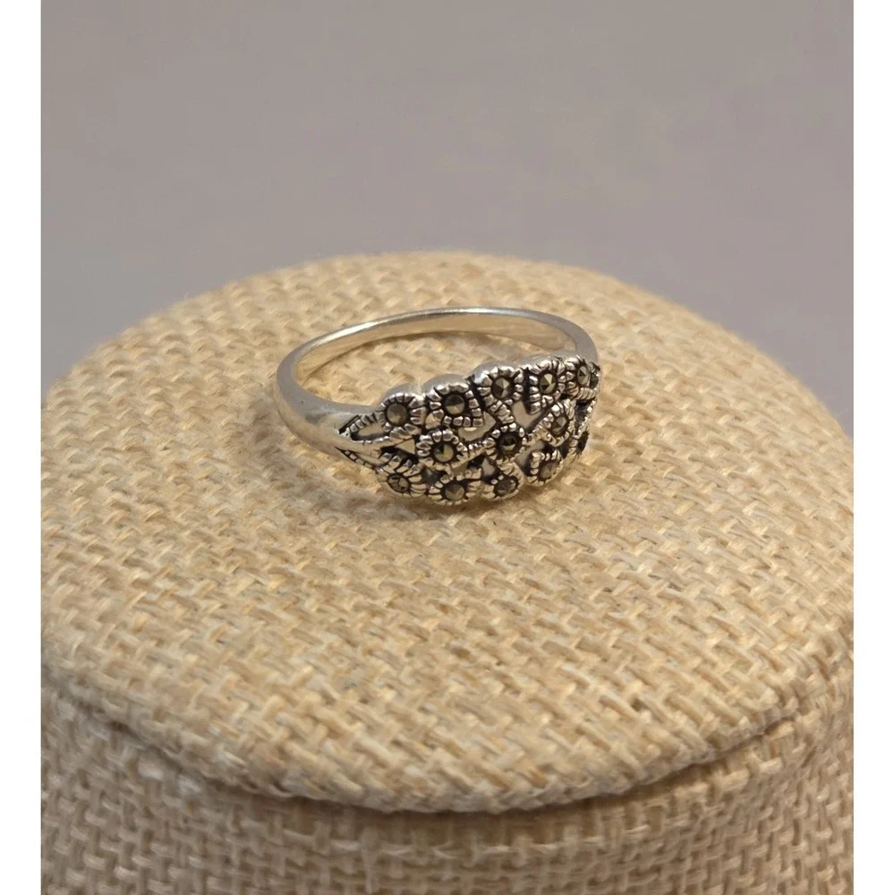 Unique Vintage Sterling Silver Marcasite Cluster Ring Size 7.5